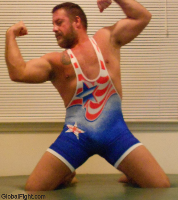 collegiate bearded powerlifter powerlifting singlet