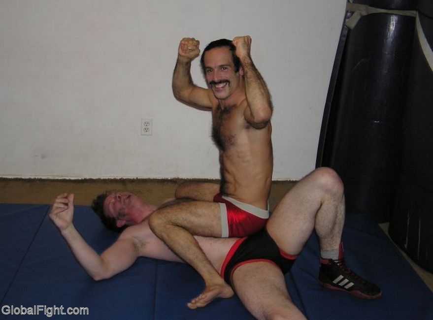 knocked out unconcious fighter FOTOS PICS