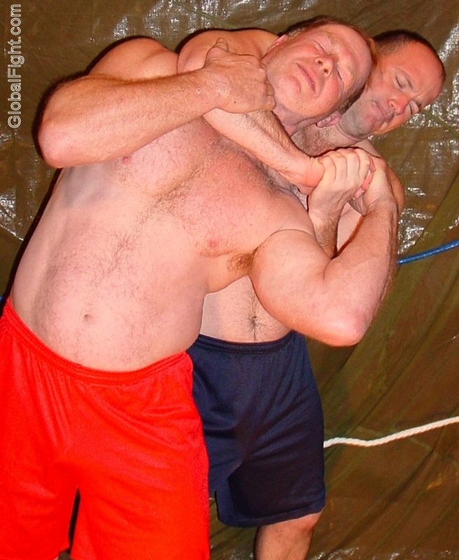 wrestling amateur men home fighting seeks sparring partners