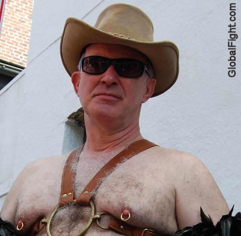 gay photos personals silverdaddy