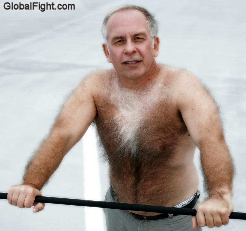 musclebear webcam gay polarbear